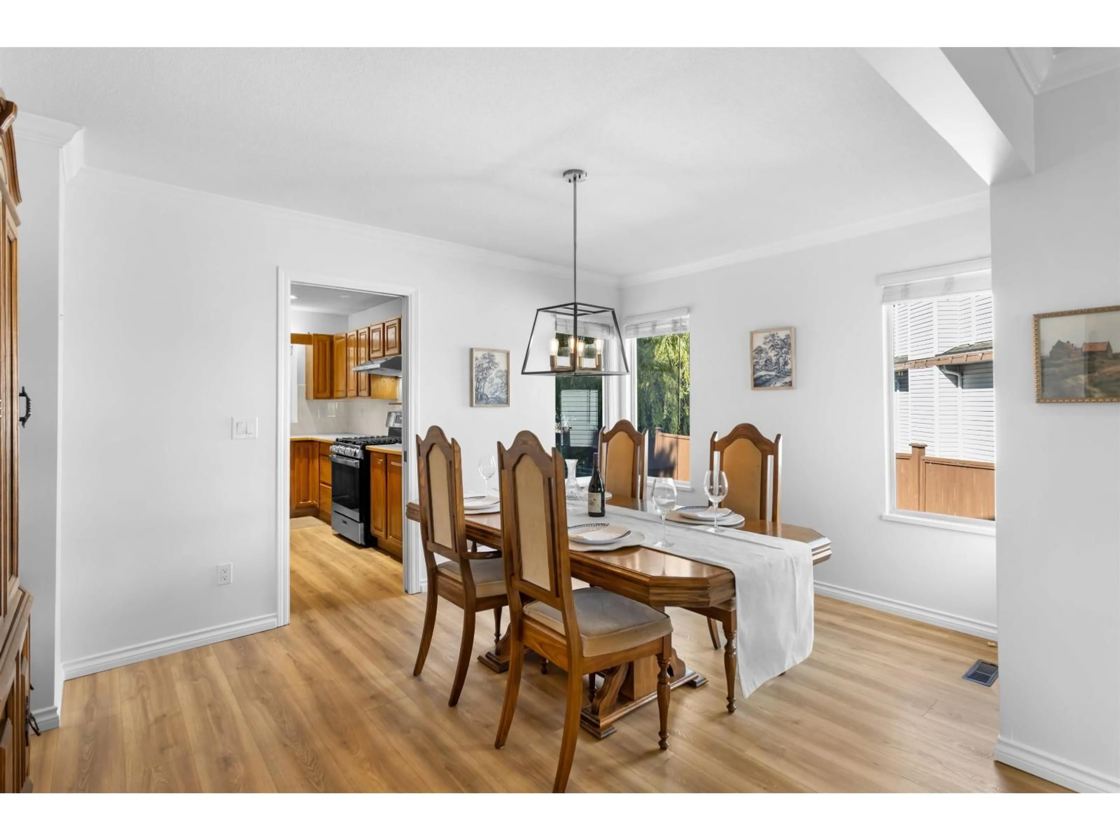 Dining room, unknown for 12201 67A AVENUE, Surrey British Columbia V3W0L9