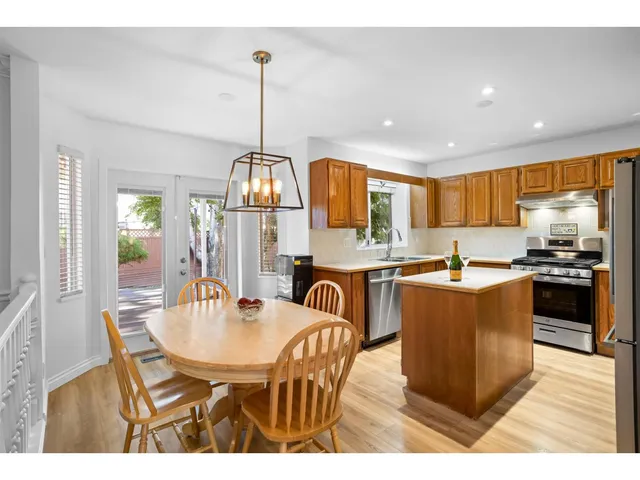 12201 67A AVENUE, Surrey 5