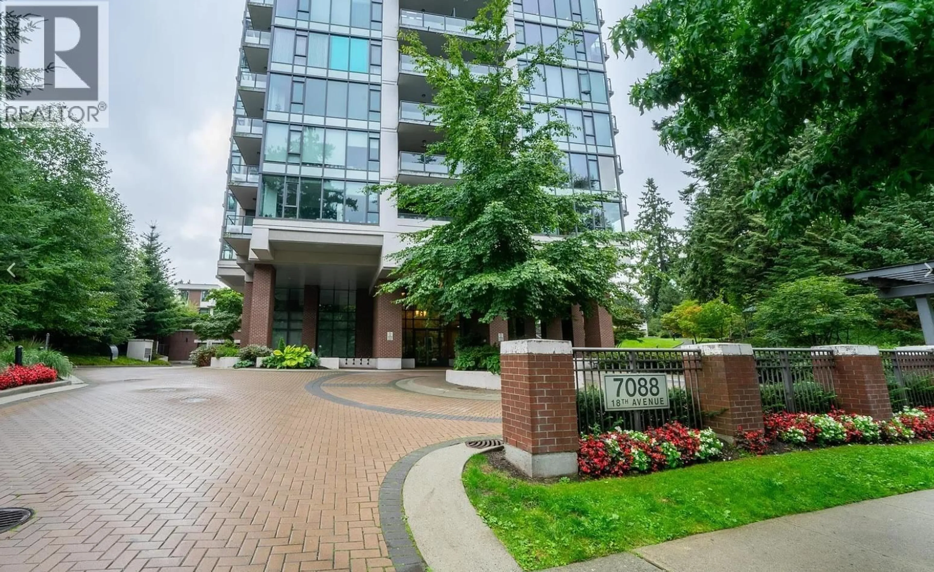 Indoor foyer for 3009 - 7088 18TH AVENUE, Burnaby British Columbia V3N0A2