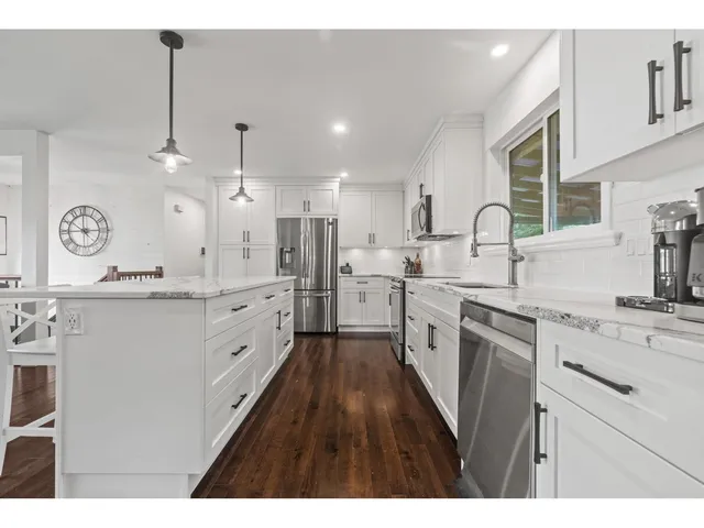 9650 ABERDEEN CRESCENT, Rosedale 4