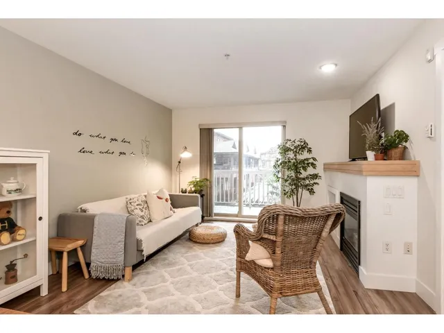 205 - 6500 194 STREET, Surrey 3