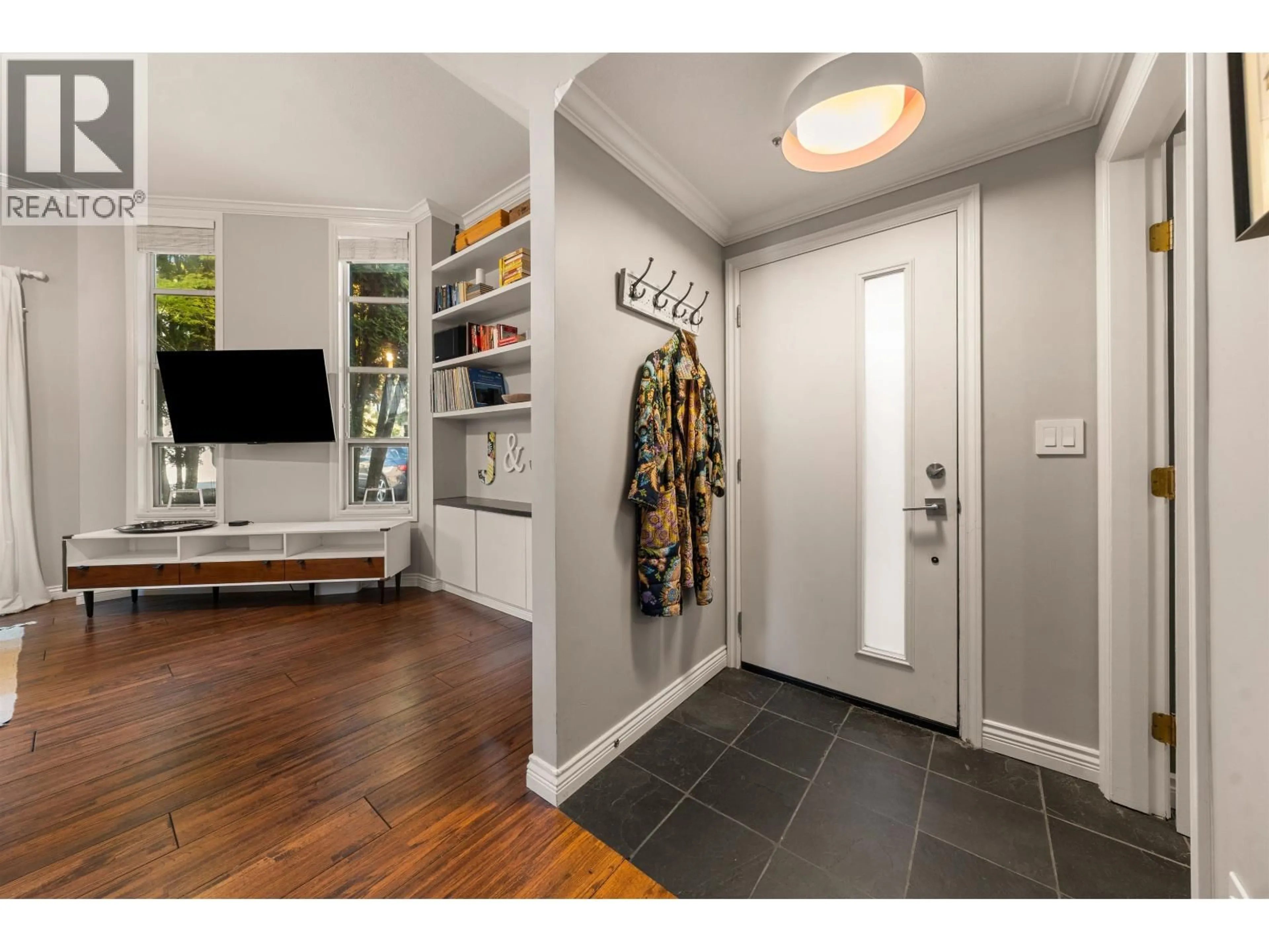 Indoor entryway for 709 PRIOR STREET, Vancouver British Columbia V6A2G8