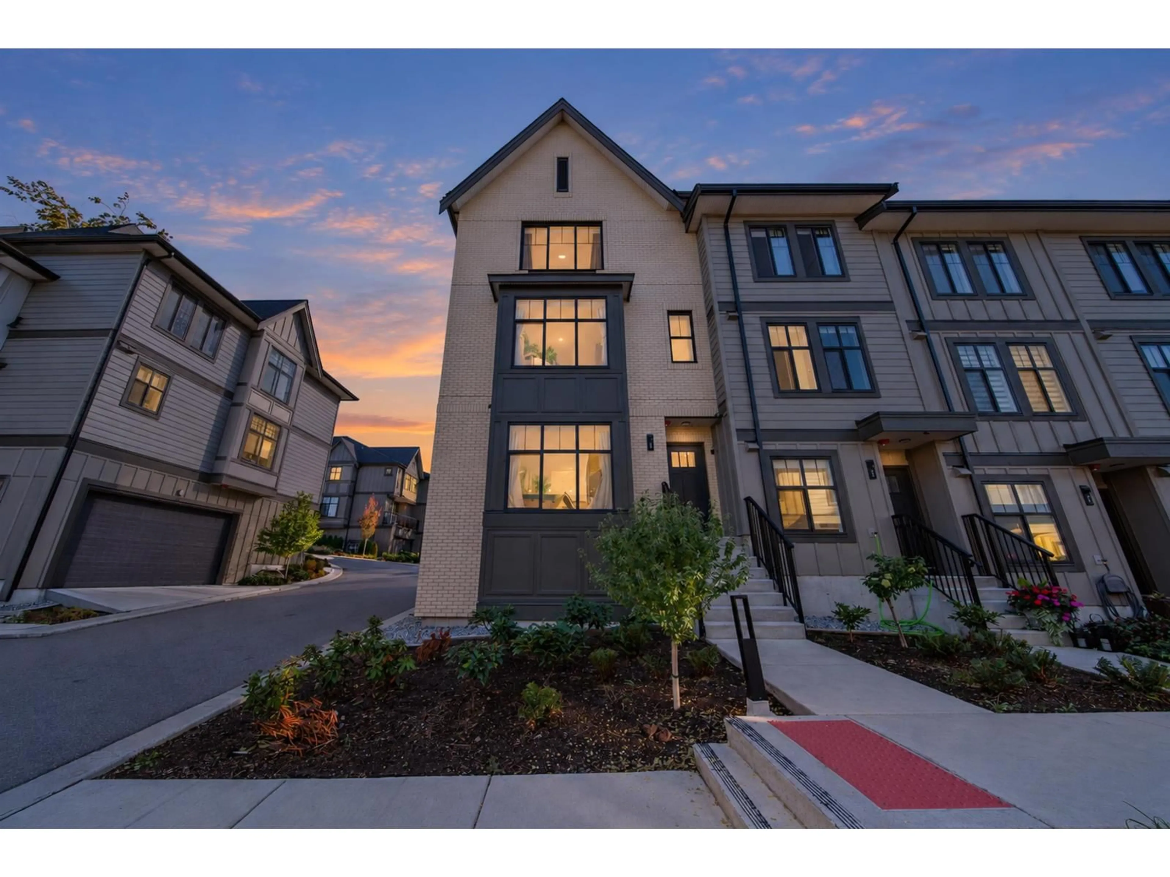Unknown for 74 - 2350 165 STREET, Surrey British Columbia V3Z1J9