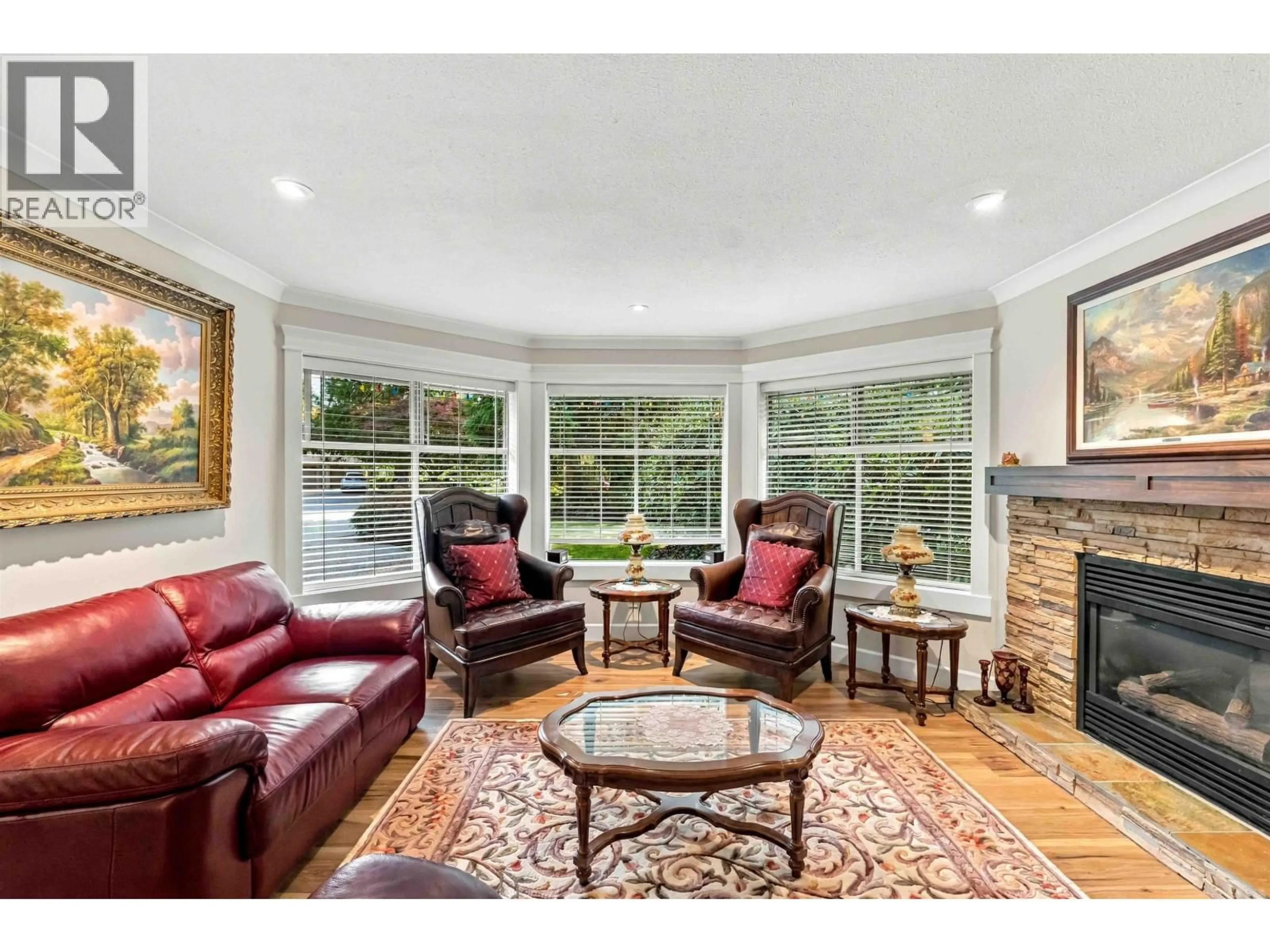 Living room with furniture, unknown for 11 - 23100 129 AVENUE, Maple Ridge British Columbia V2X0M5