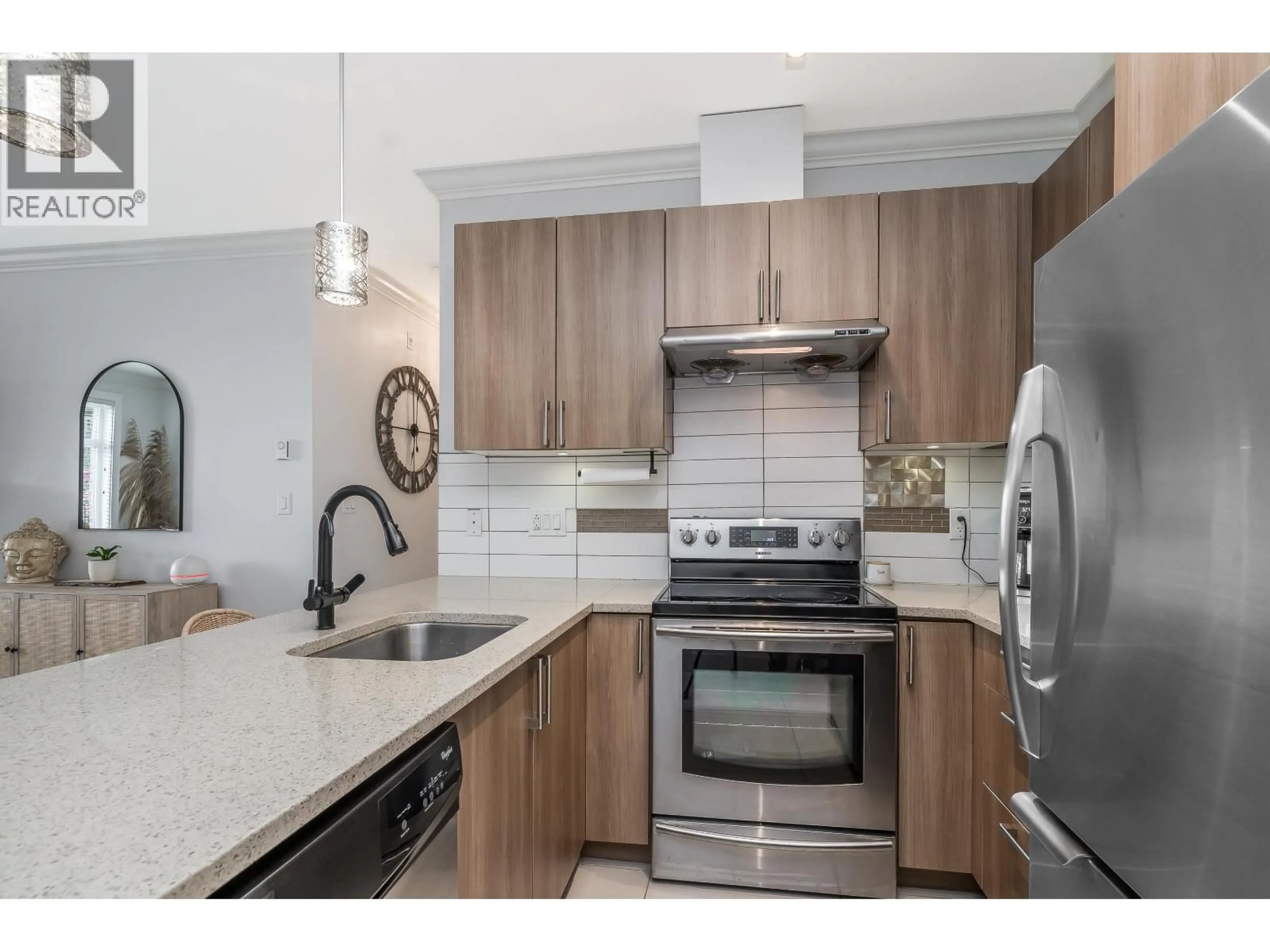 Standard kitchen, unknown for 101 - 11566 224 STREET, Maple Ridge British Columbia V2X9C9
