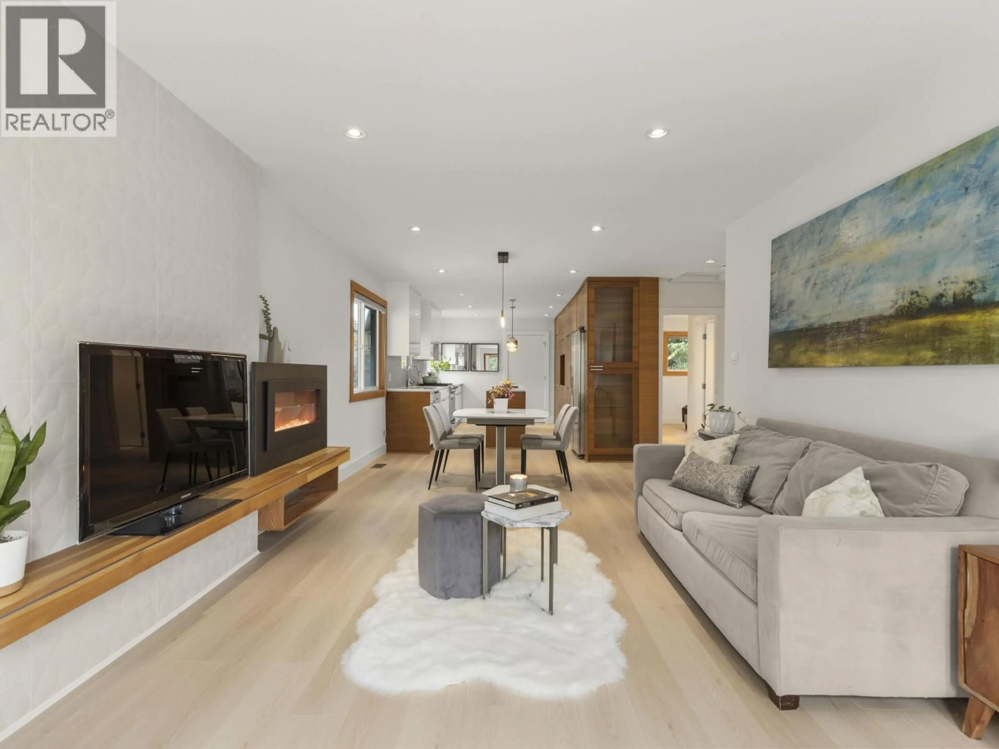 Living room with furniture, unknown for 5034 PRINCE ALBERT STREET, Vancouver British Columbia V5W3C6
