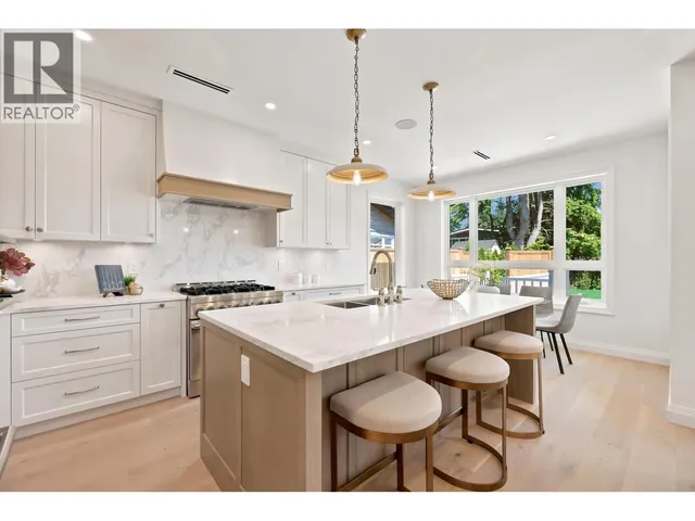 3490 CHURCH STREET, North Vancouver 3