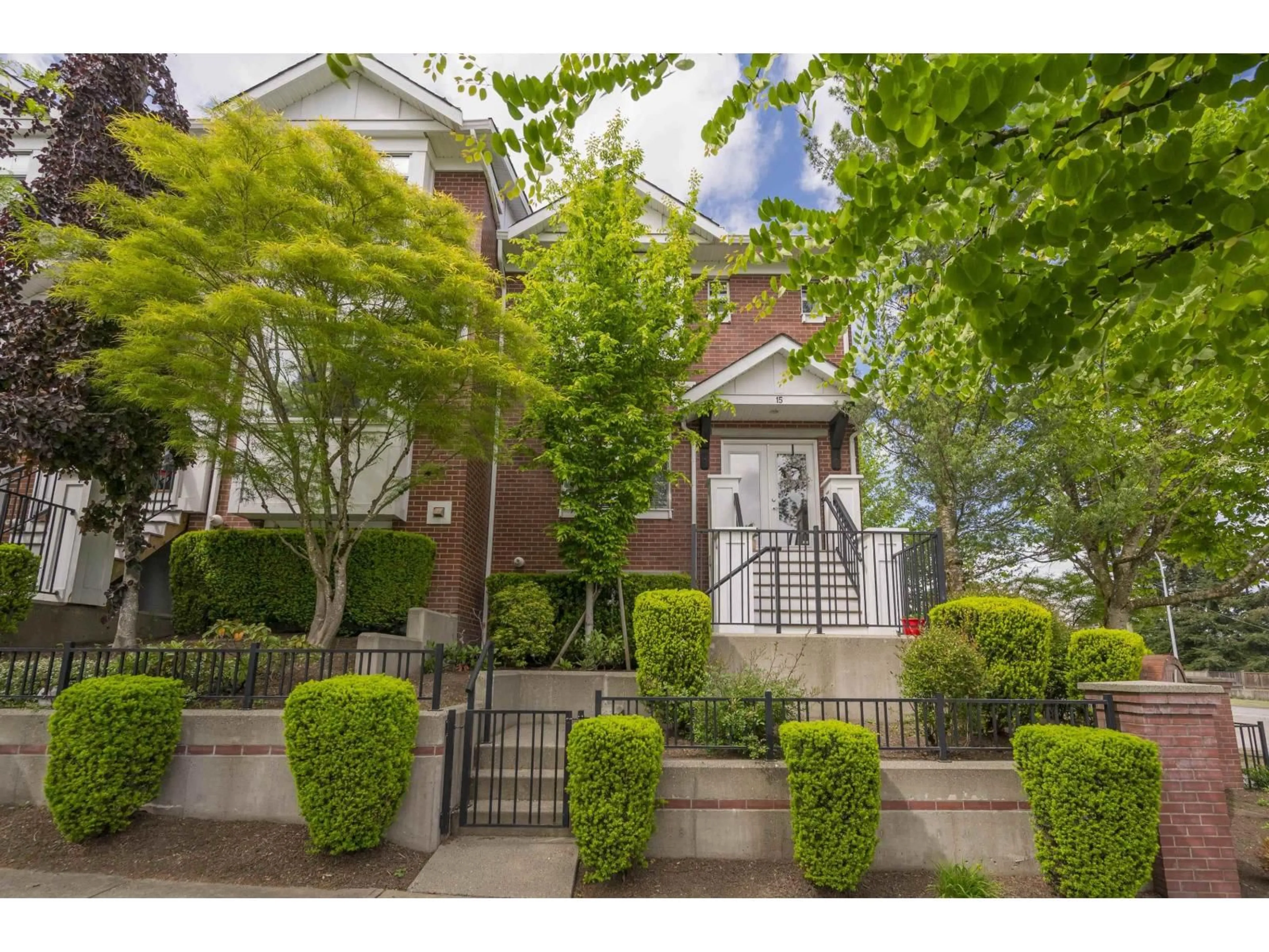 Unknown for 15 - 19551 66 AVENUE, Surrey British Columbia V4N0Z5