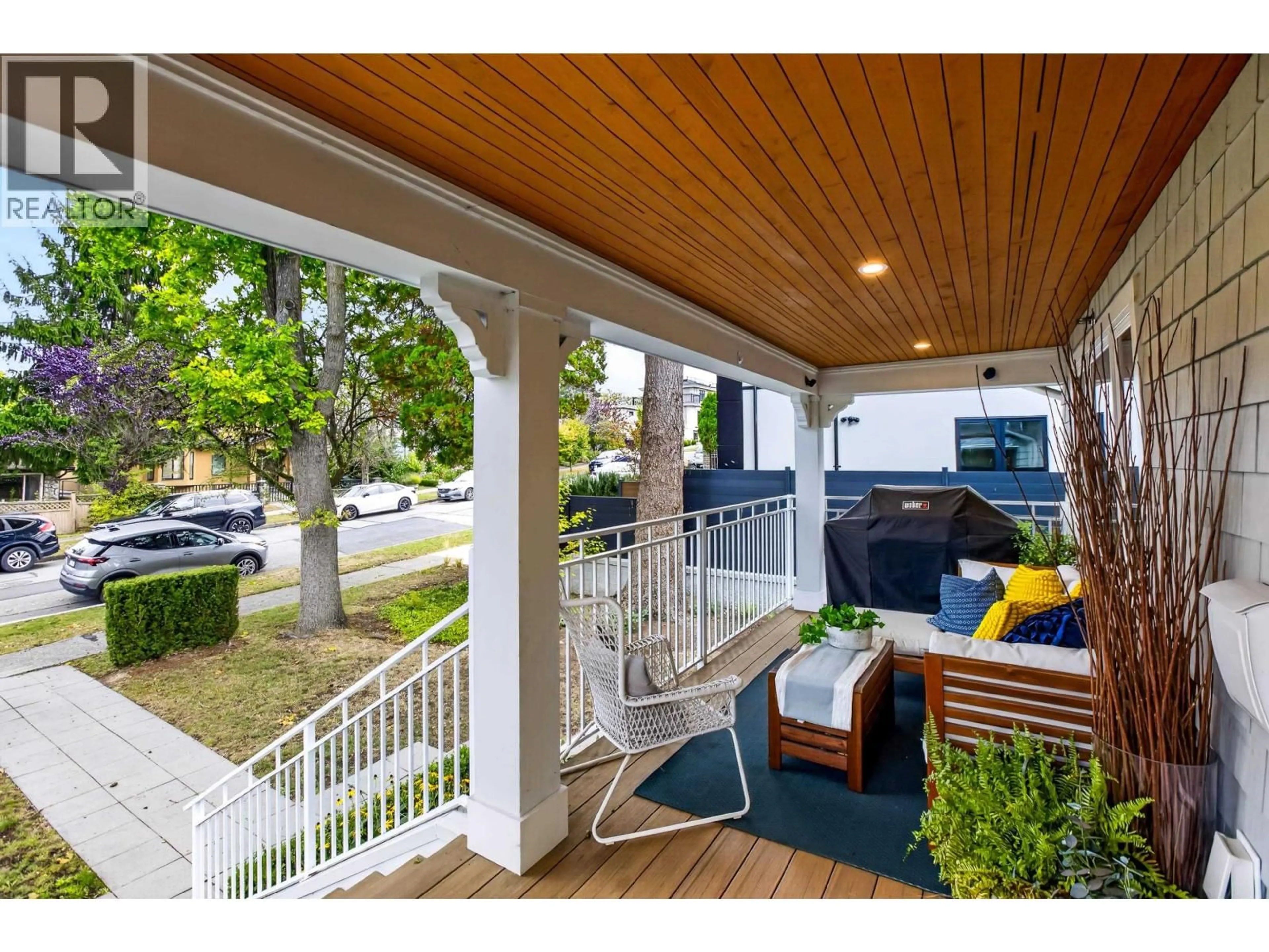 Patio, street for 1444 30TH AVENUE, Vancouver British Columbia V5N3A2