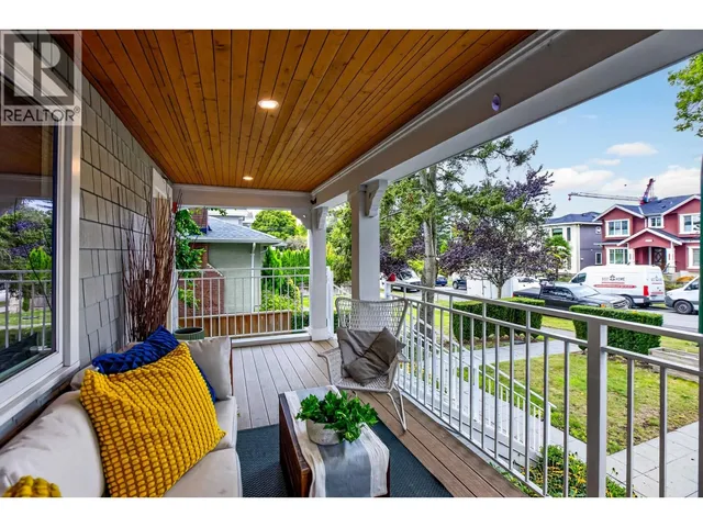 1444 30TH AVENUE, Vancouver 5