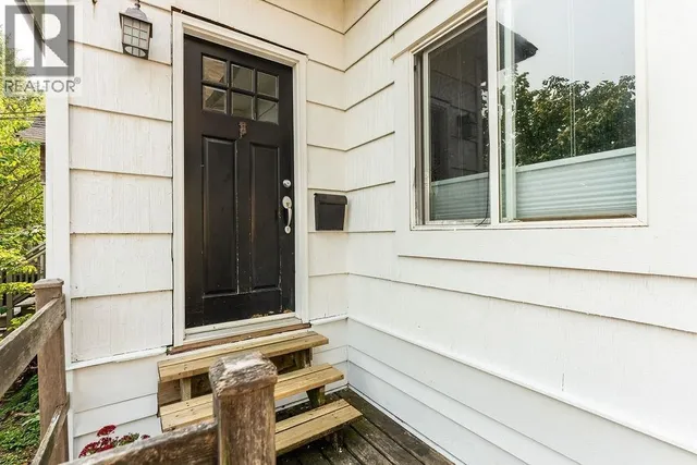 4225 JOHN STREET, Vancouver 3