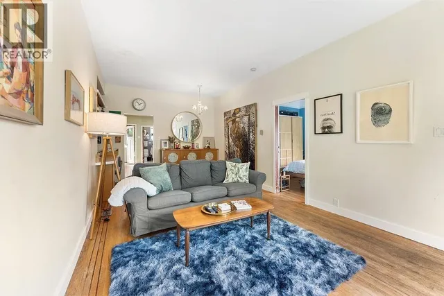 4225 JOHN STREET, Vancouver 5