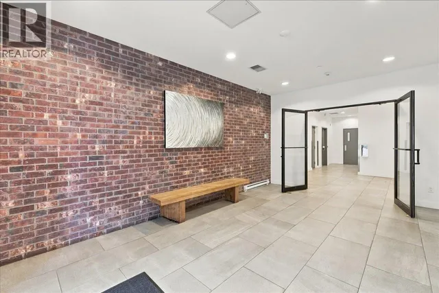 401 - 2141 HASTINGS STREET, Vancouver 2