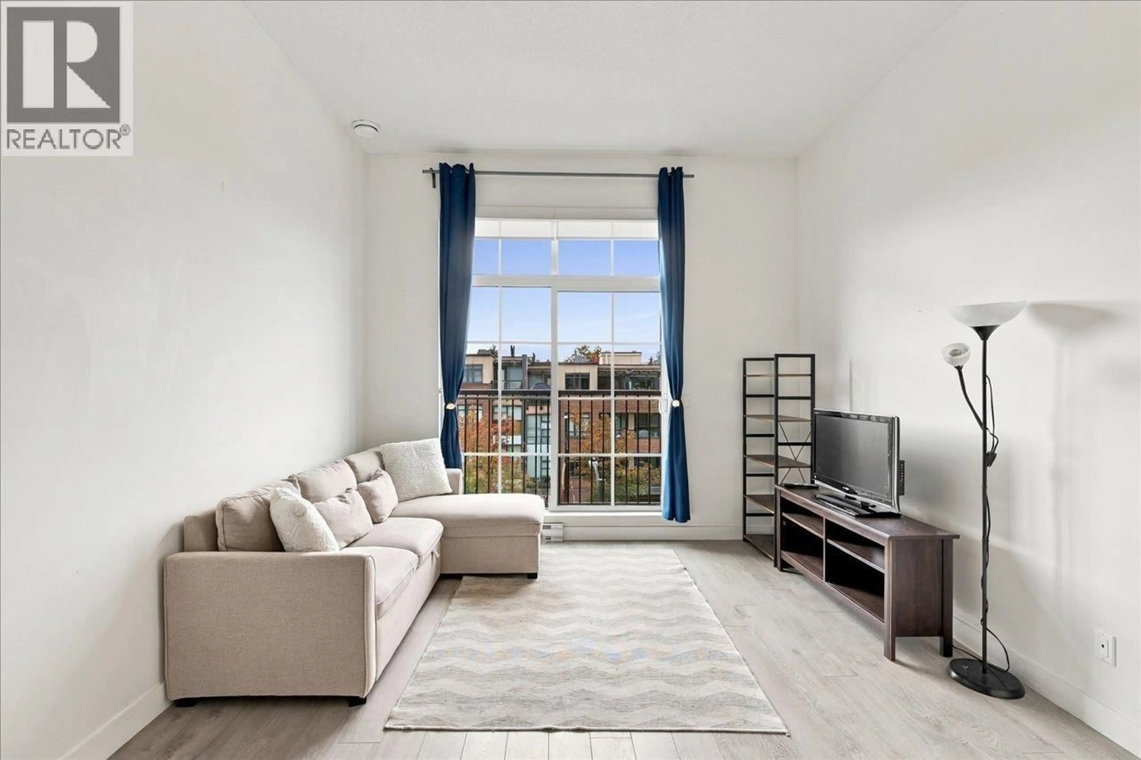 Living room with furniture, unknown for 401 - 2141 HASTINGS STREET, Vancouver British Columbia V5L1V2