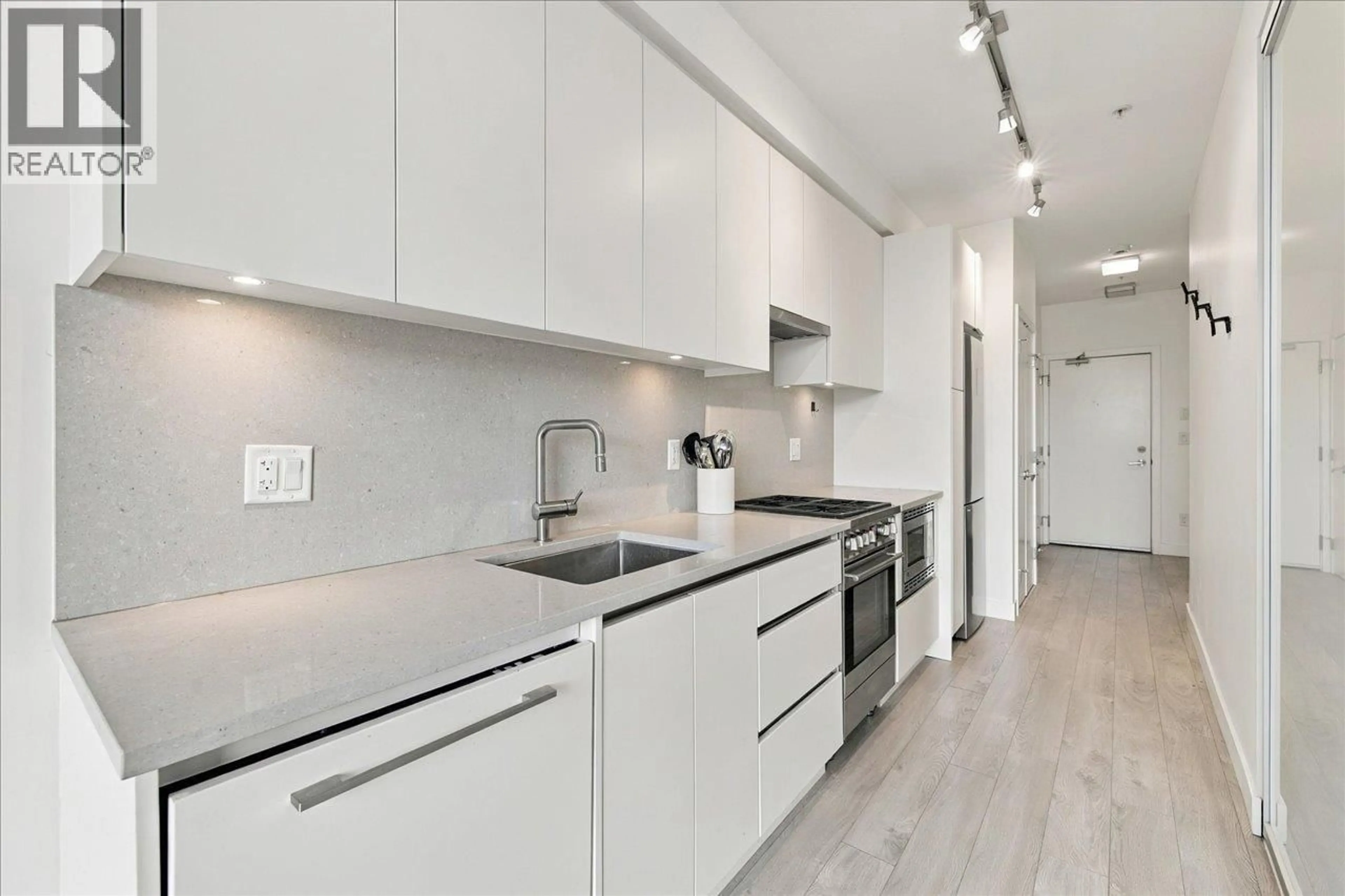 Unknown for 401 - 2141 HASTINGS STREET, Vancouver British Columbia V5L1V2