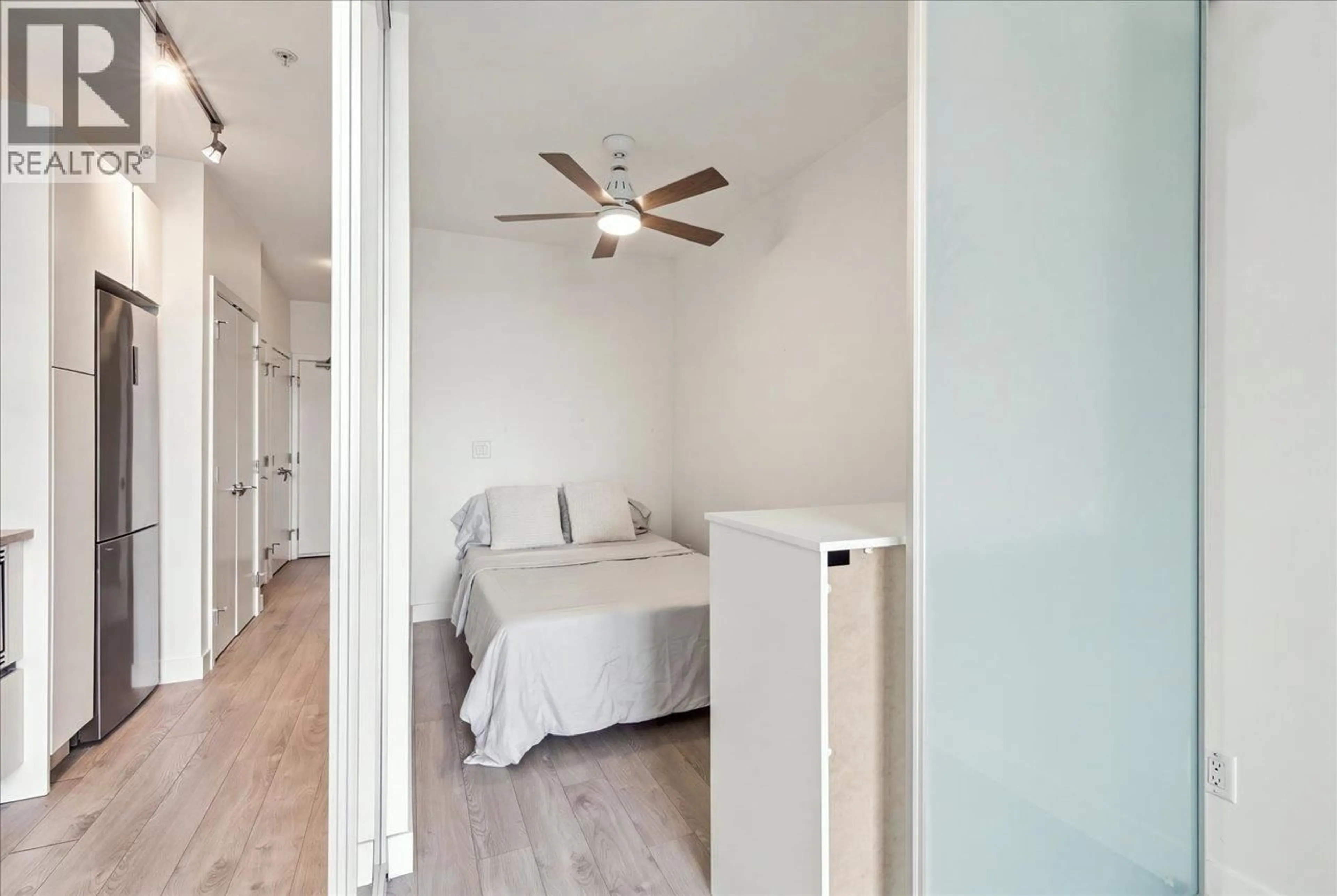 A pic of a room for 401 - 2141 HASTINGS STREET, Vancouver British Columbia V5L1V2