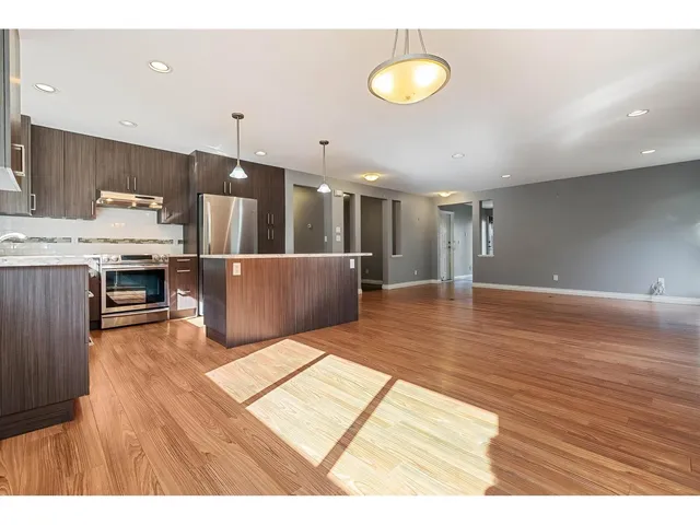 96 - 46000 THOMAS ROAD, Chilliwack 2