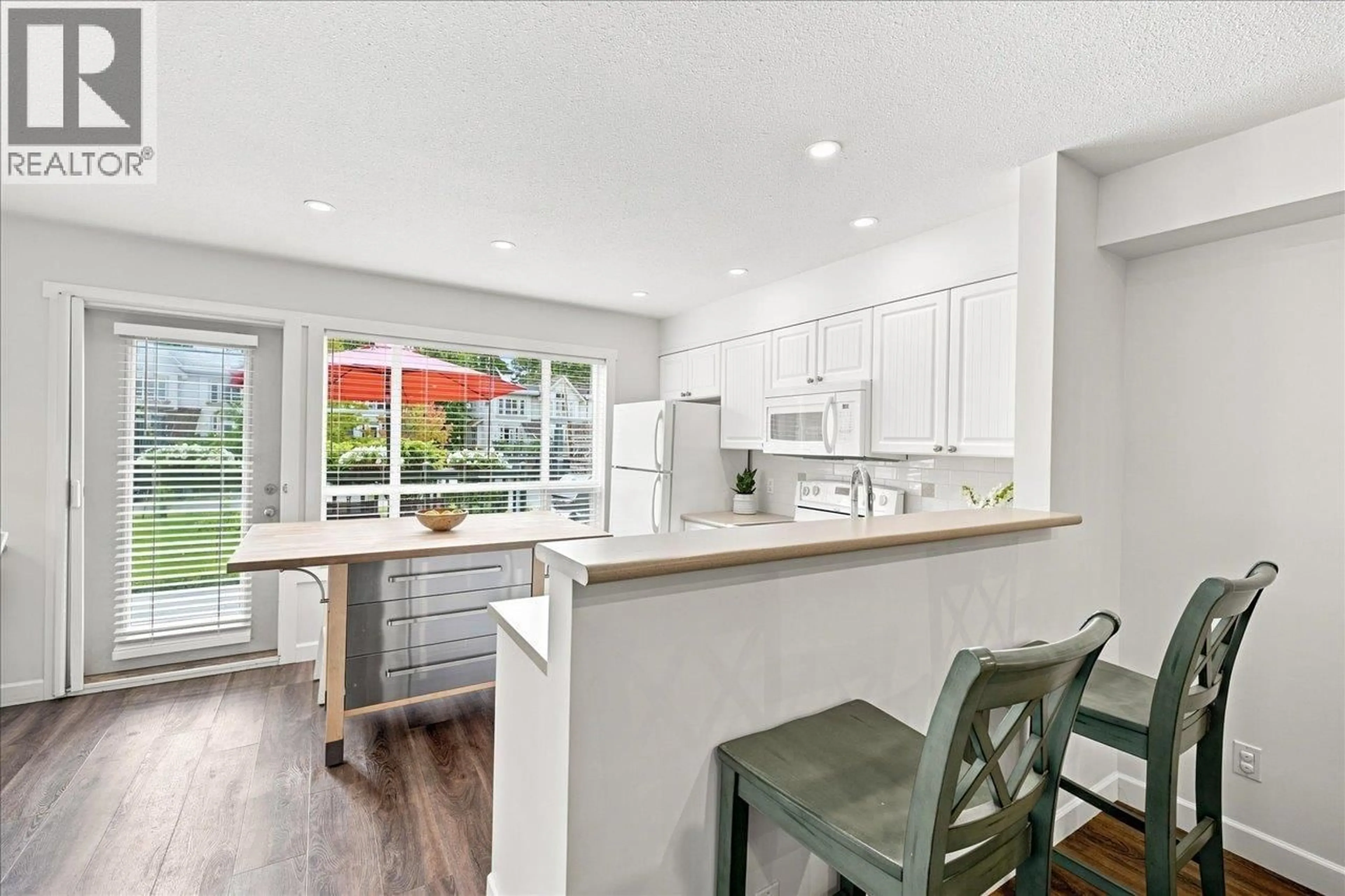 Open concept kitchen, ceramic/tile floor for 29 - 4787 57 STREET, Delta British Columbia V4K4C7