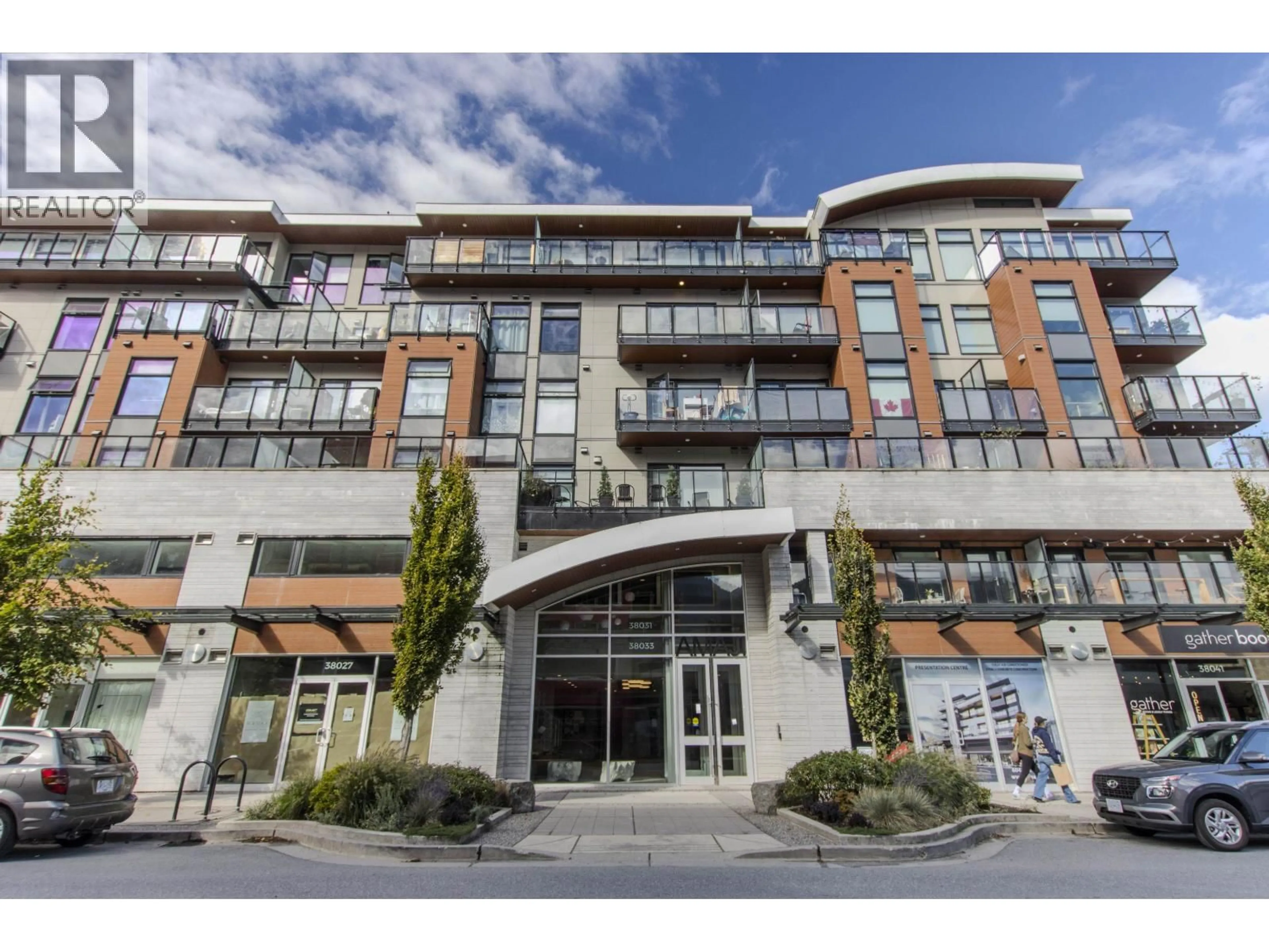 Indoor foyer for 309 - 38033 SECOND AVENUE, Squamish British Columbia V8B0C4