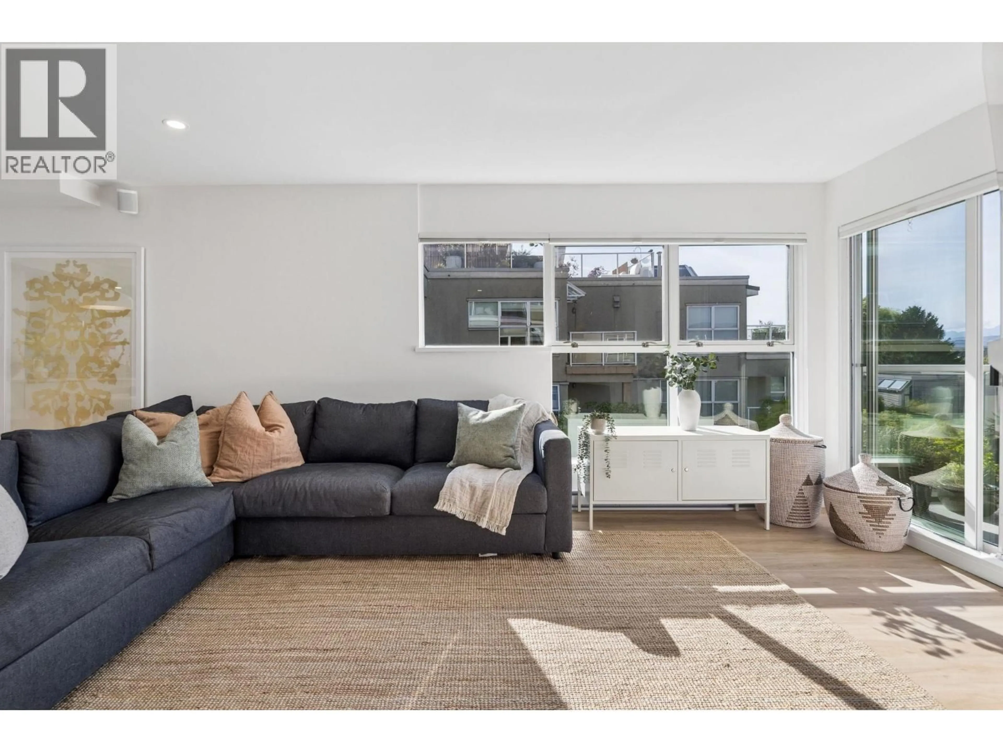 Living room with furniture, unknown for 103 - 933 8TH AVENUE, Vancouver British Columbia V5Z1E4