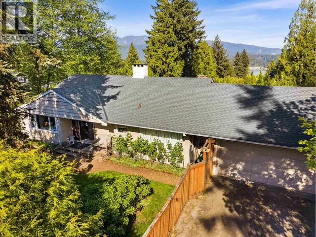 998 FAIRWAY DRIVE, North Vancouver 4