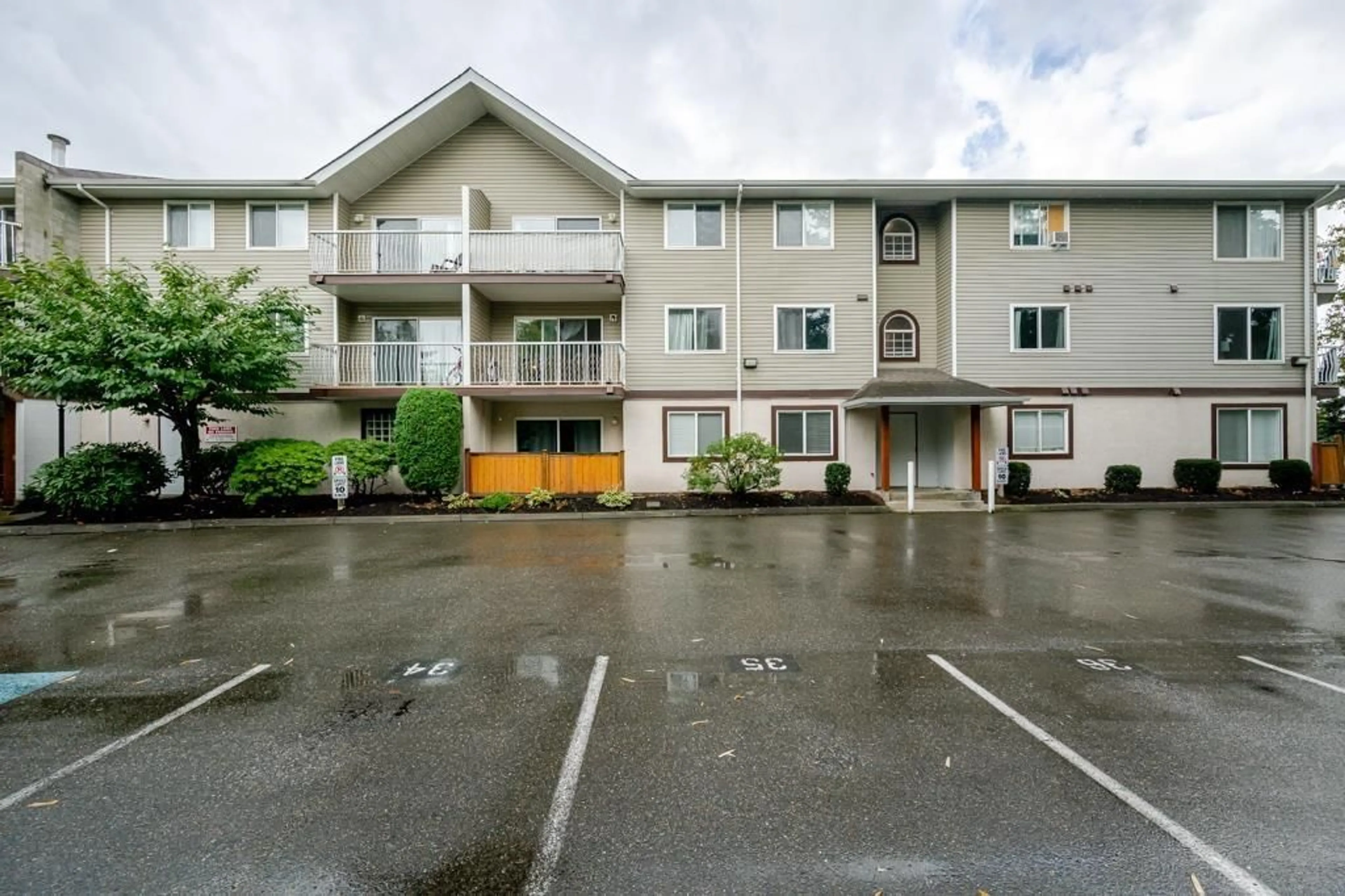 Patio, unknown for 310 - 45222 WATSON ROAD, Chilliwack British Columbia V2R3J4