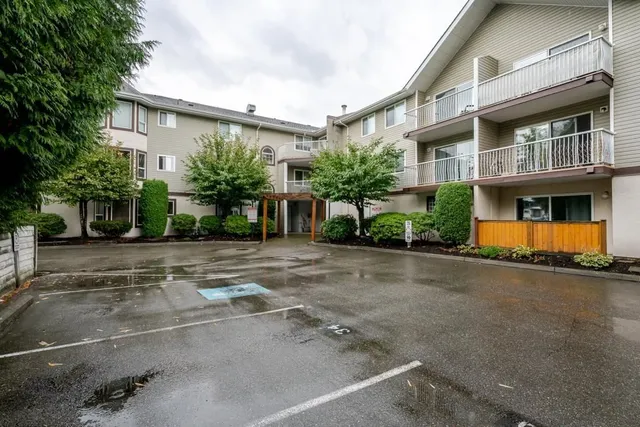 310 - 45222 WATSON ROAD, Chilliwack 3
