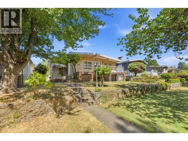 3055 ROSEMONT DRIVE, Vancouver 3