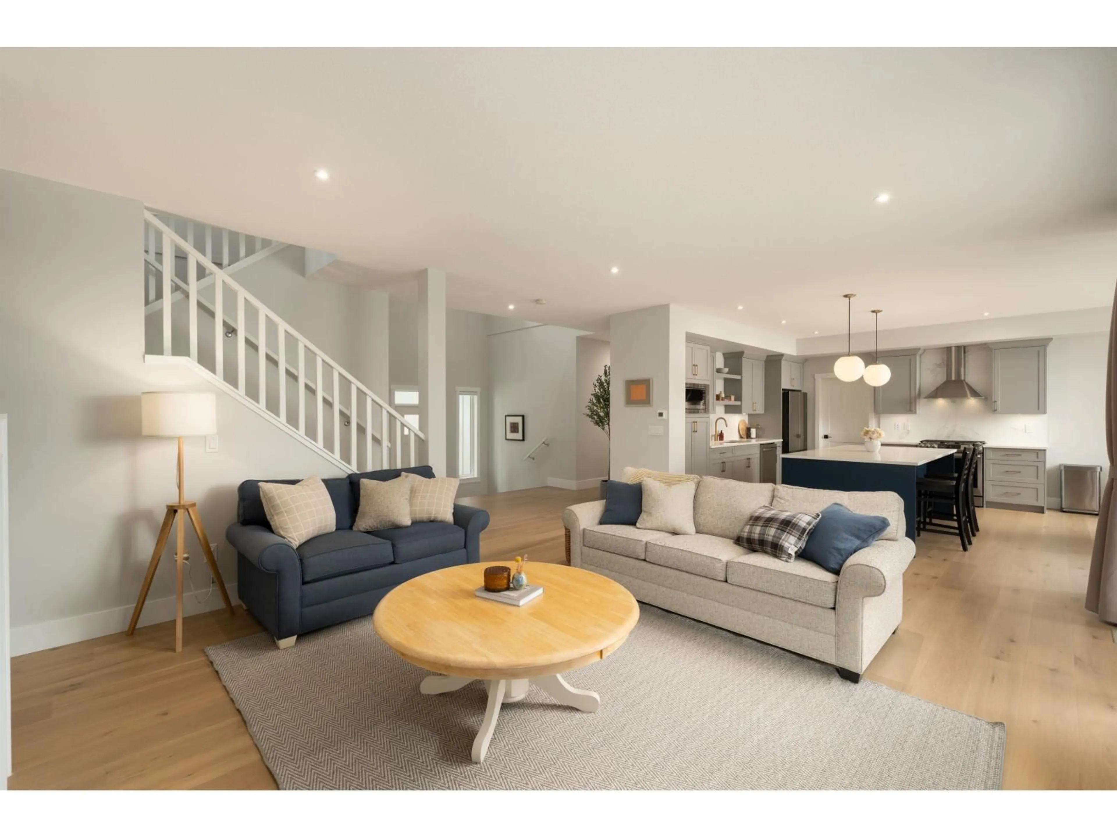 Living room with furniture, unknown for 2878 203 STREET, Langley British Columbia V2Z0B4