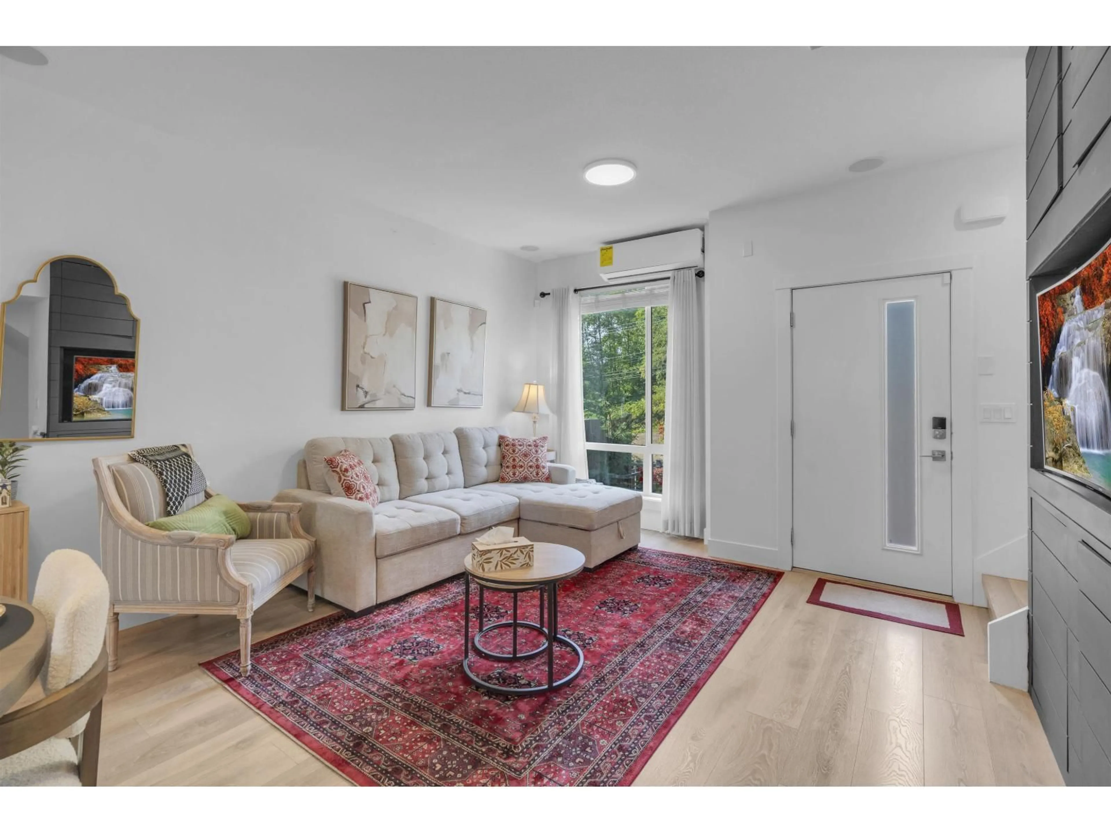 Living room with furniture, unknown for 42 - 16433 19 AVENUE, Surrey British Columbia V3Z0Z1
