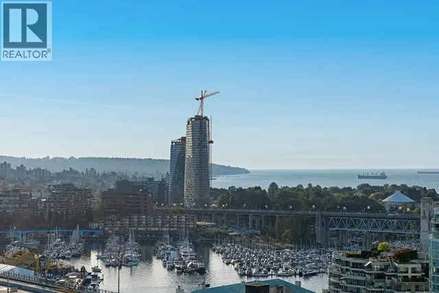 2607 - 583 BEACH CRESCENT, Vancouver 4