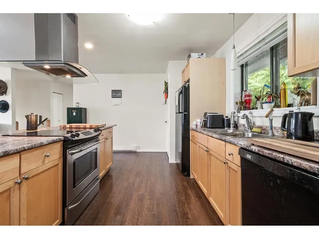 8792 BELLEVUE DRIVE, Chilliwack 4