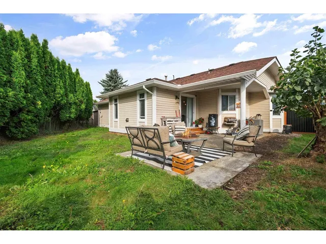 6900 OAKWOOD DRIVE, Agassiz 3