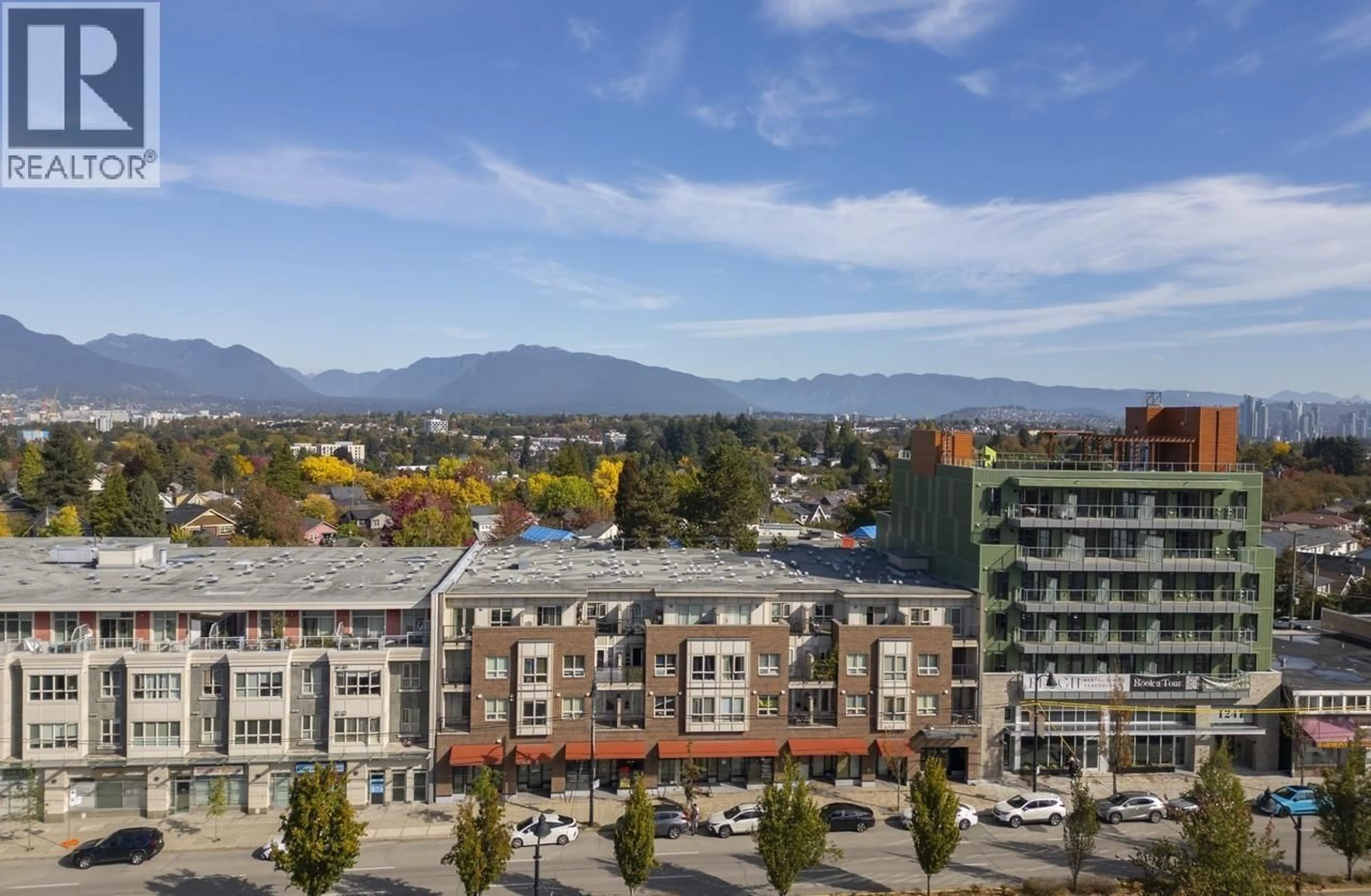 A pic from outside/outdoor area/front of a property/back of a property/a pic from drone, mountain view for PH7 - 1239 KINGSWAY, Vancouver British Columbia V5V3E2
