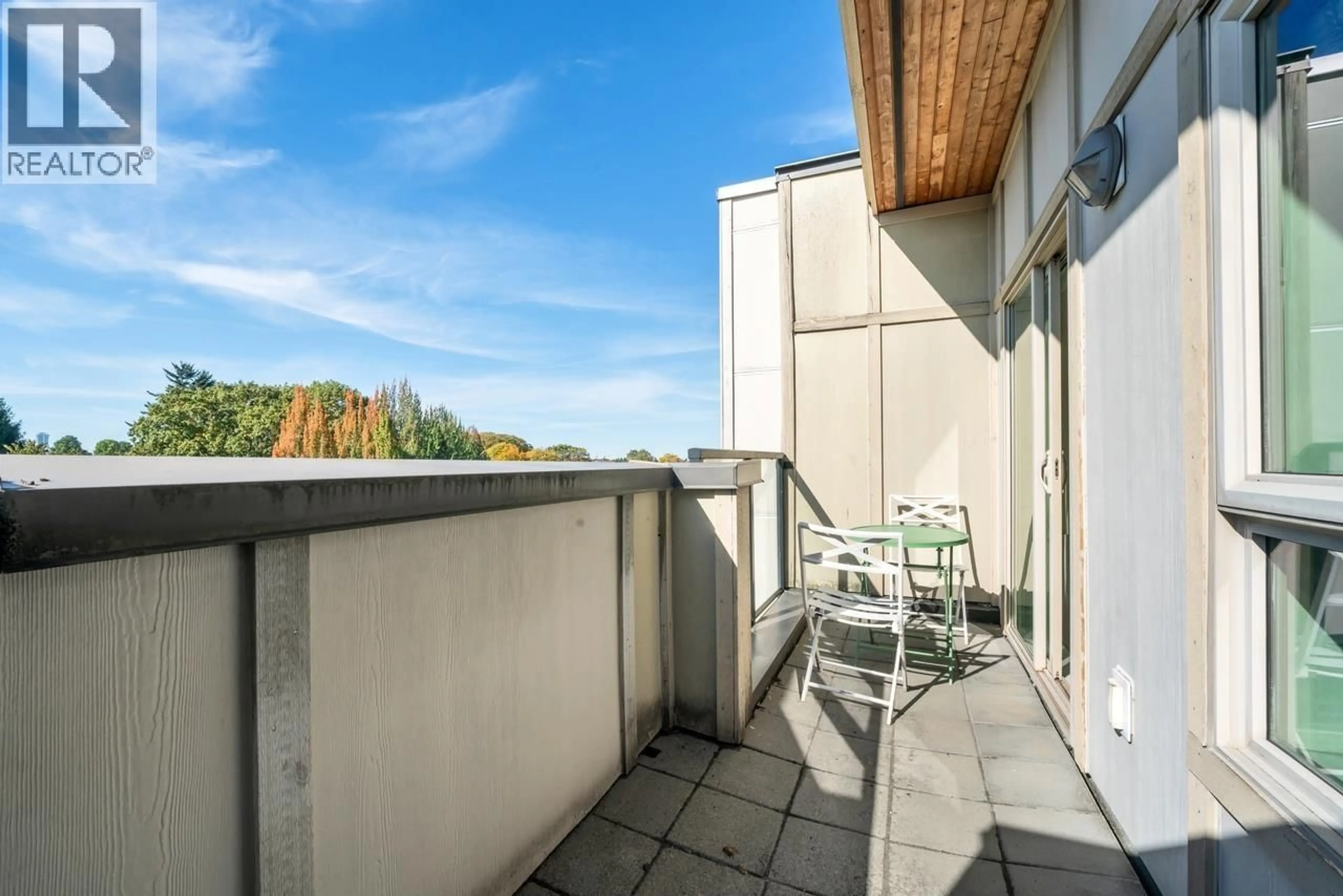Balcony in the apartment, city buildings view from balcony for PH7 - 1239 KINGSWAY, Vancouver British Columbia V5V3E2