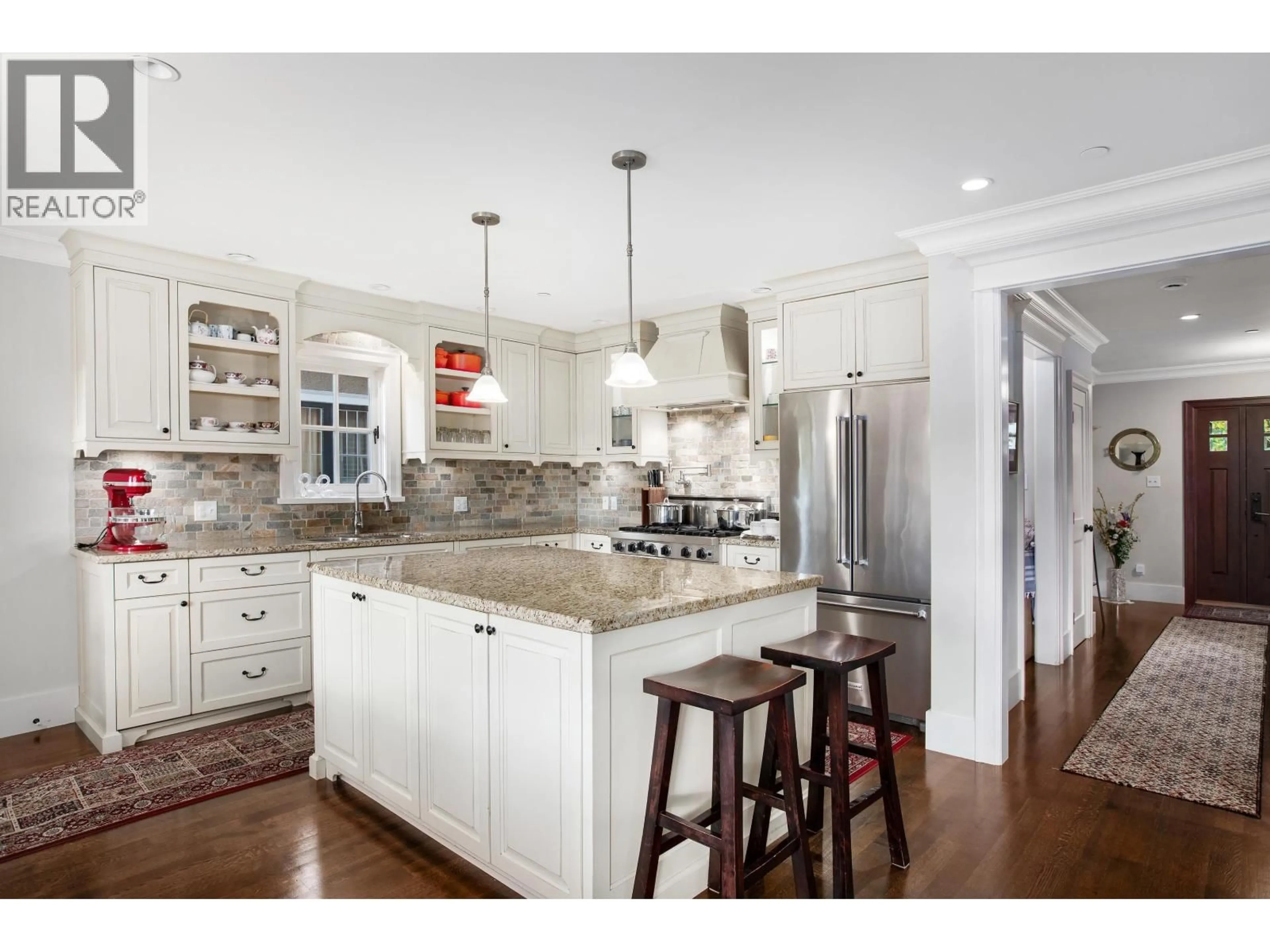 Open concept kitchen, ceramic/tile floor for 2982 32ND AVENUE, Vancouver British Columbia V6L2B7