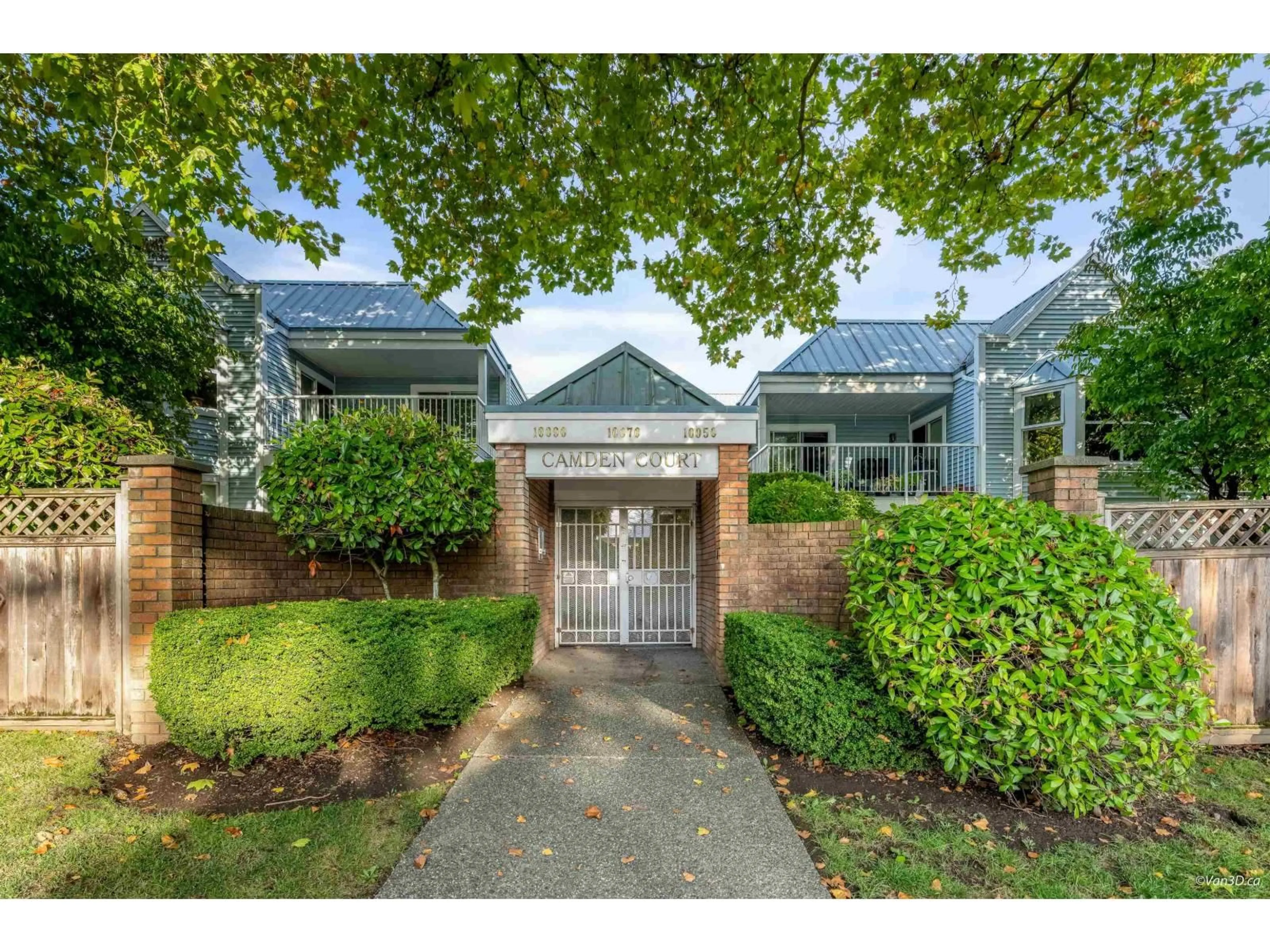 Indoor foyer for 29 - 10090 137A STREET, Surrey British Columbia V3T5M6