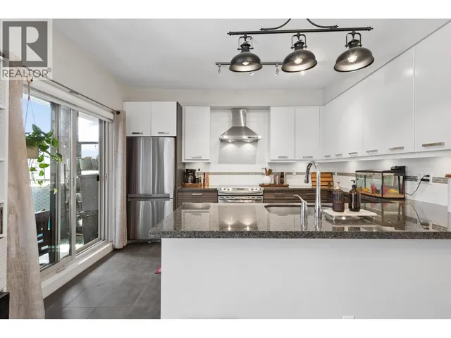 206 - 1273 MARINE DRIVE, North Vancouver 4
