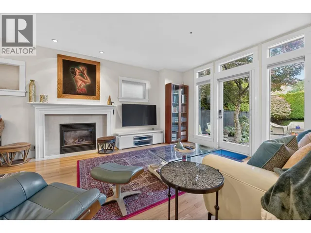 3648 1ST AVENUE, Vancouver 4