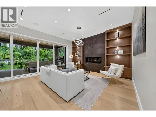 31 GLENMORE DRIVE, West Vancouver 2