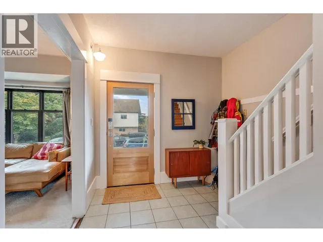 1444 LAKEWOOD DRIVE, Vancouver 2