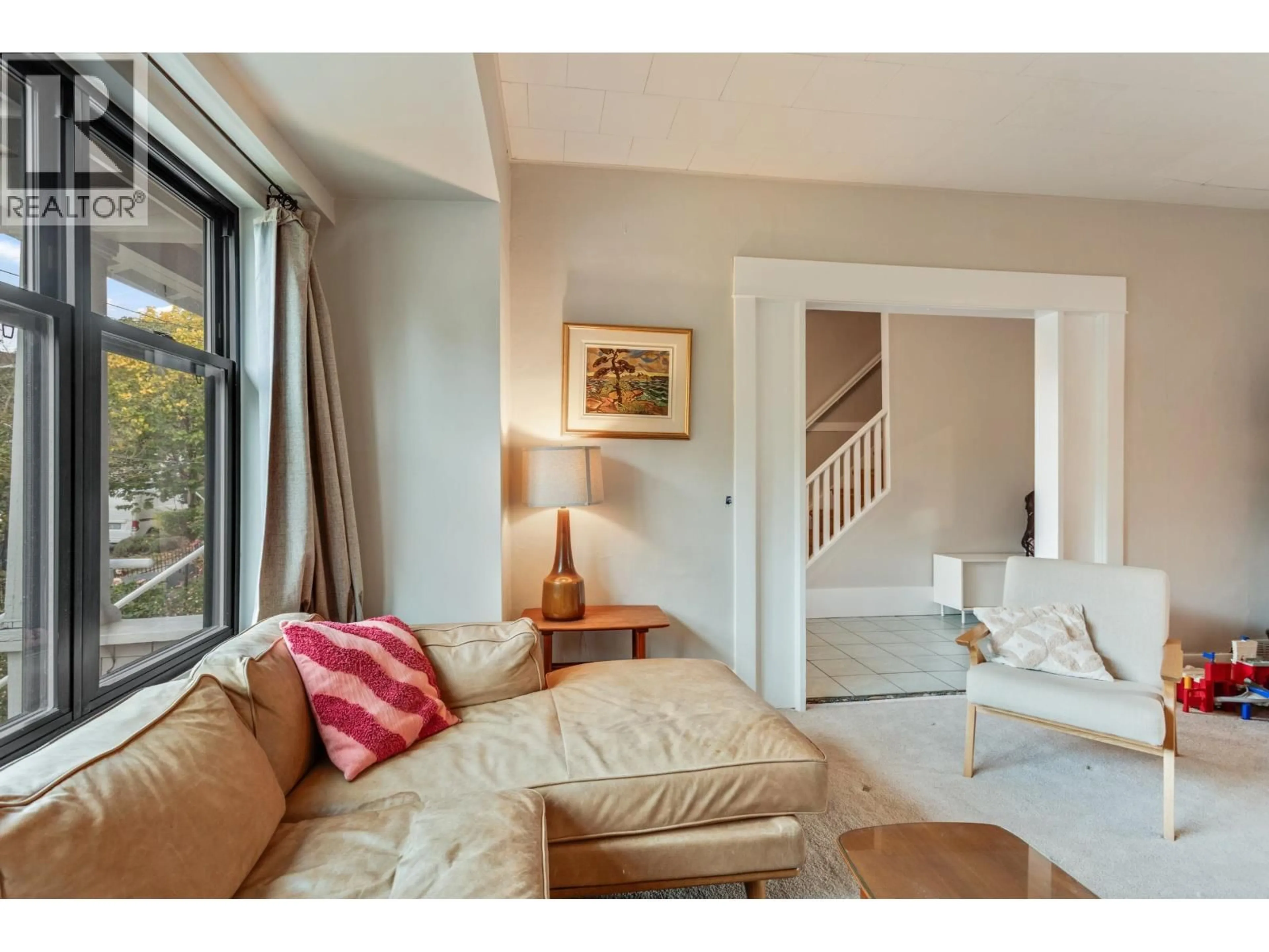 Living room with furniture, unknown for 1444 LAKEWOOD DRIVE, Vancouver British Columbia V5L4M8