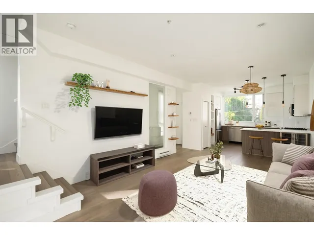 2337 BRUNSWICK STREET, Vancouver 3