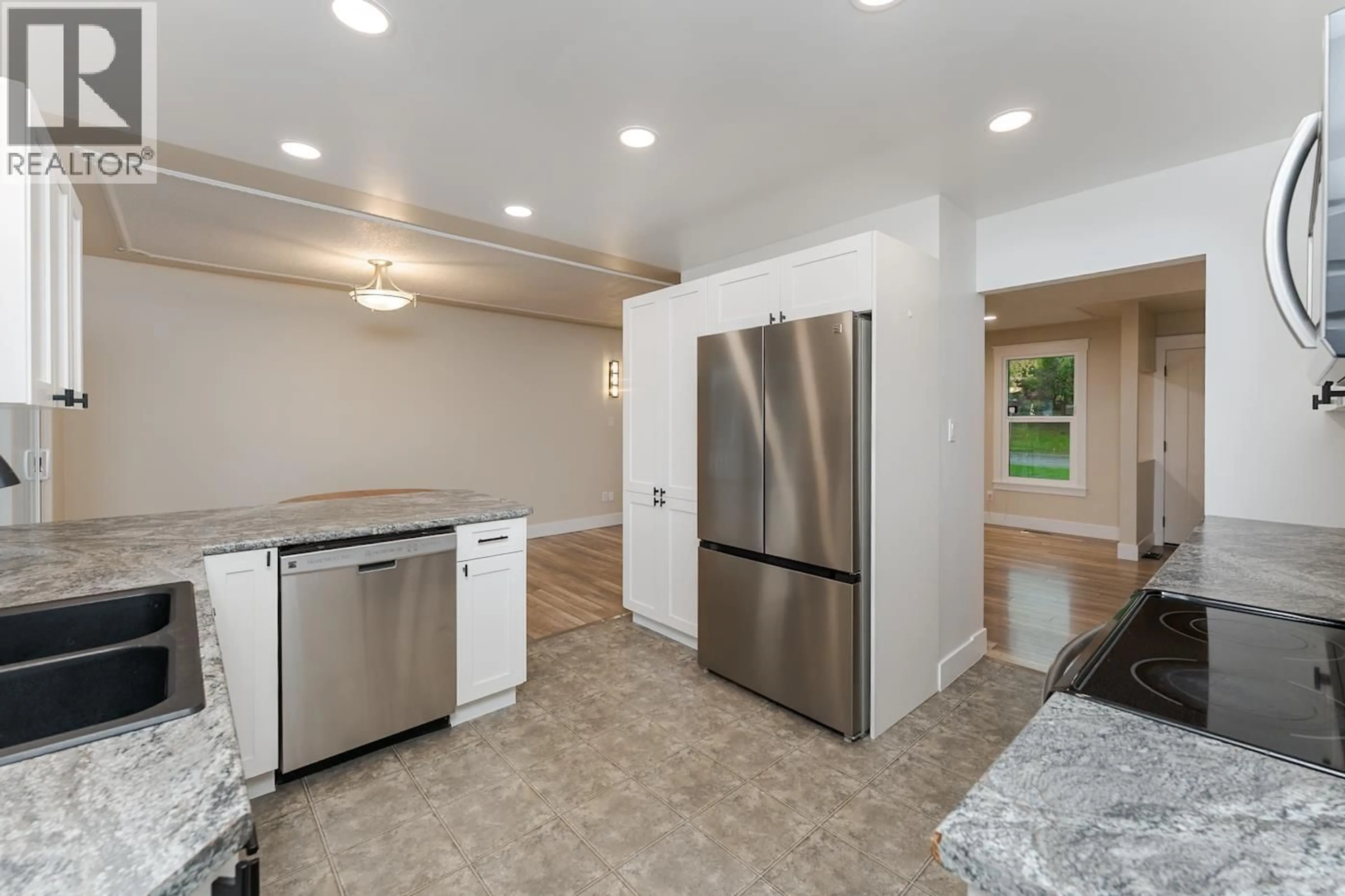 Open concept kitchen, unknown for 2864 CALHOUN CRESCENT, Prince George British Columbia V2N5J9