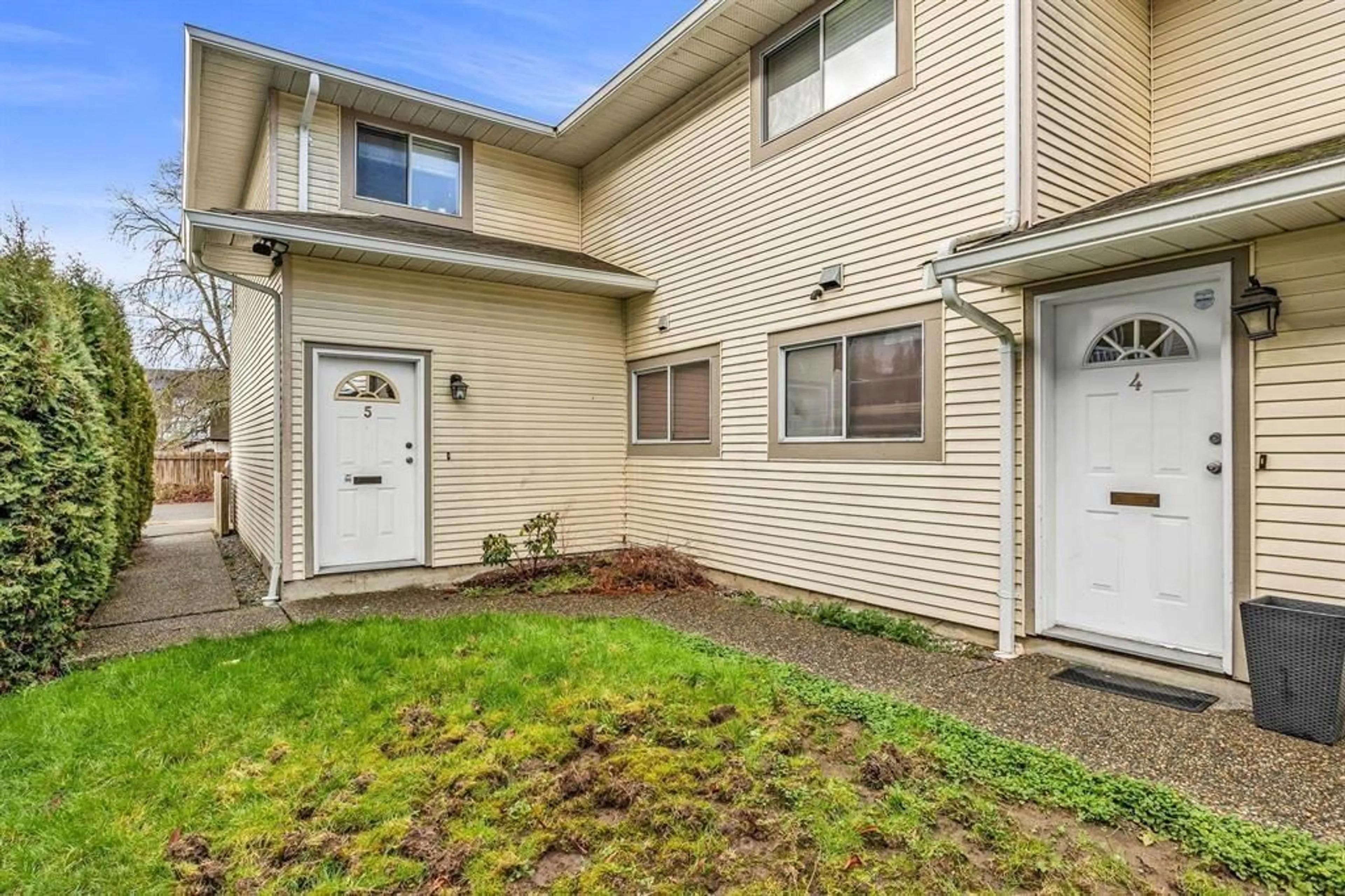 Patio, street for 4 - 19690 56 AVENUE, Langley British Columbia V3A3X6