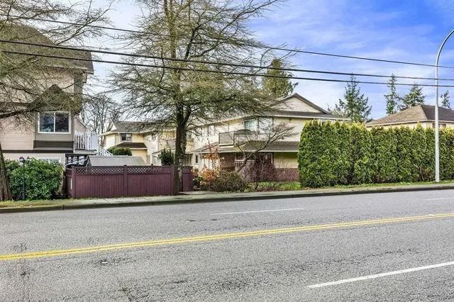 4 - 19690 56 AVENUE, Langley 3