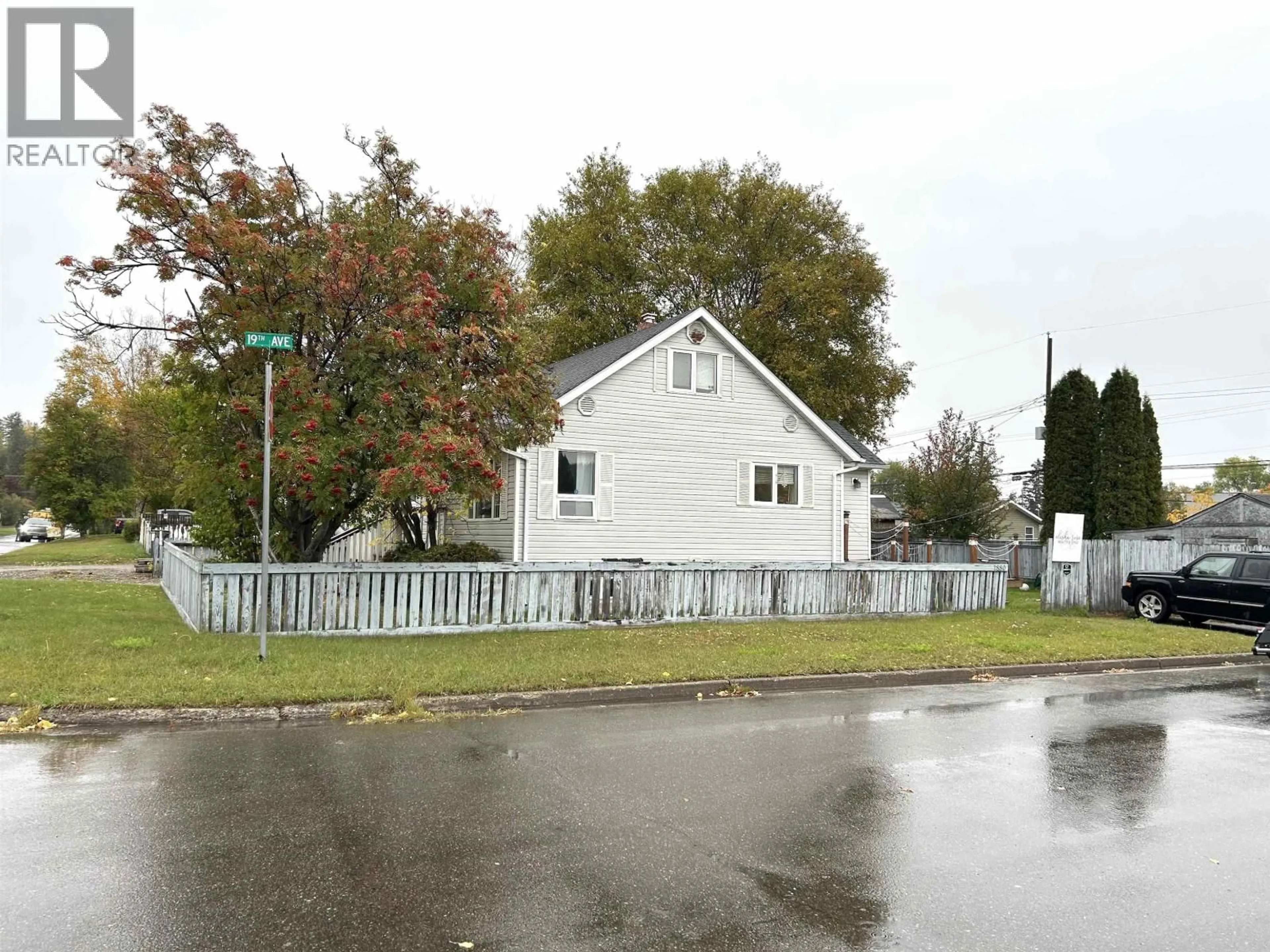 Unknown for 1880 JUNIPER STREET, Prince George British Columbia V2L1N7