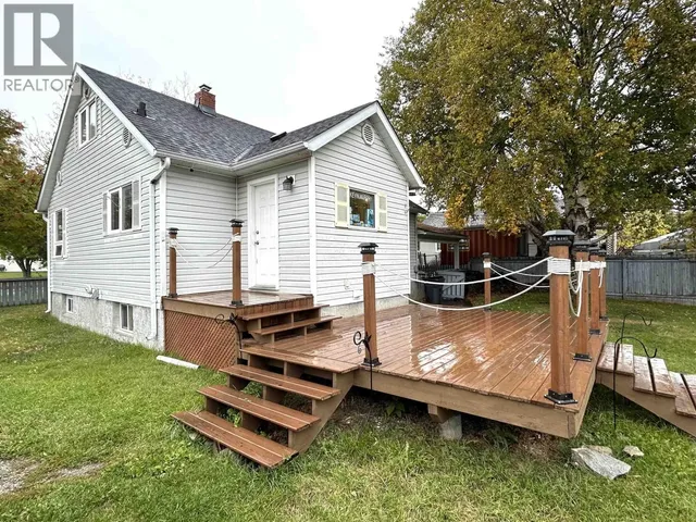 1880 JUNIPER STREET, Prince George 3