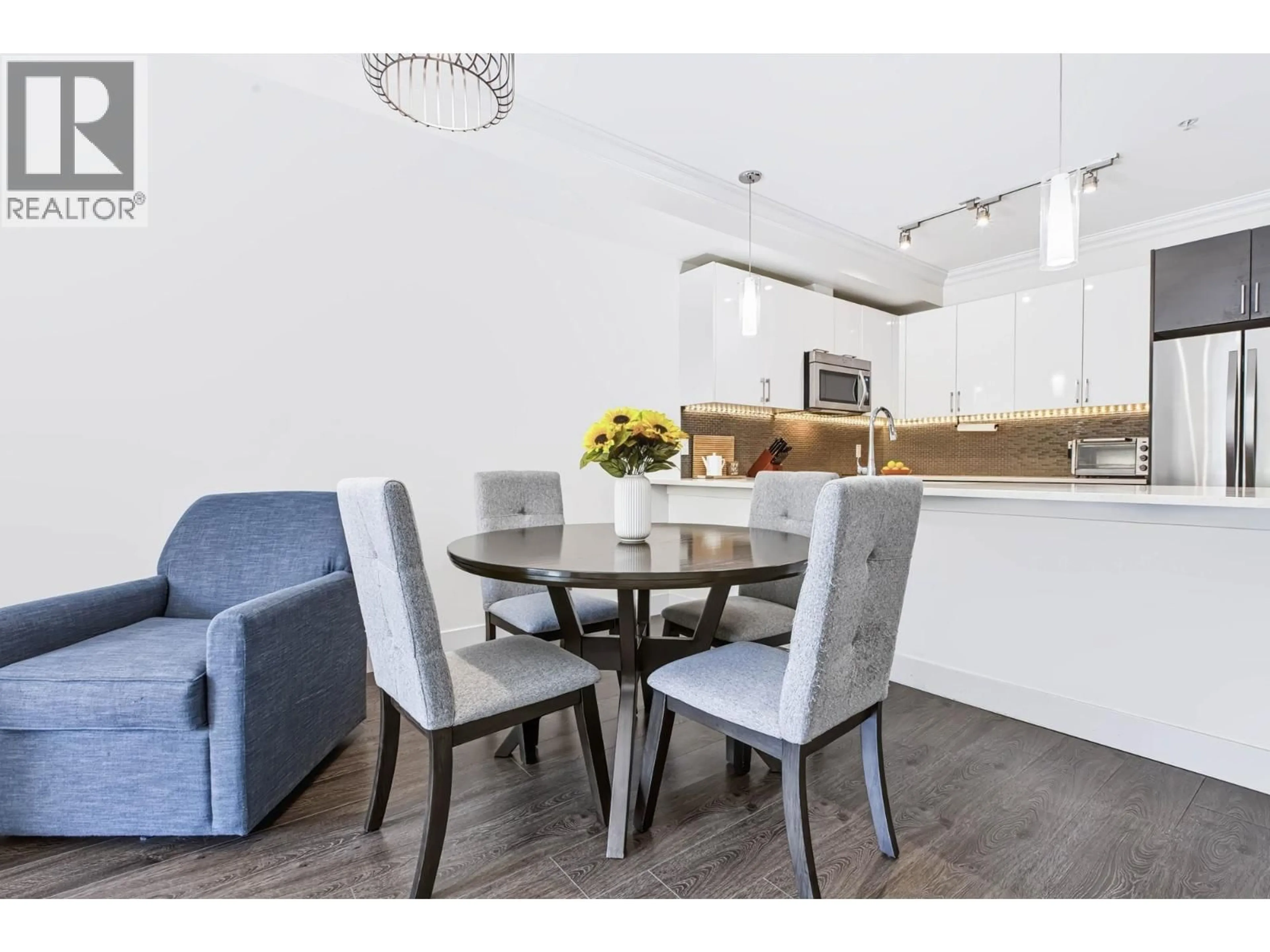 Open concept kitchen, wood/laminate floor for 210 - 2349 WELCHER AVENUE, Port Coquitlam British Columbia V3C1X6