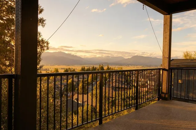 3 - 5988 LINDEMAN STREET, Chilliwack 3